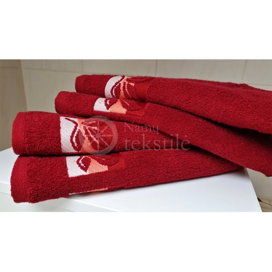 Set of towels with a design in a box BURGUNDY
